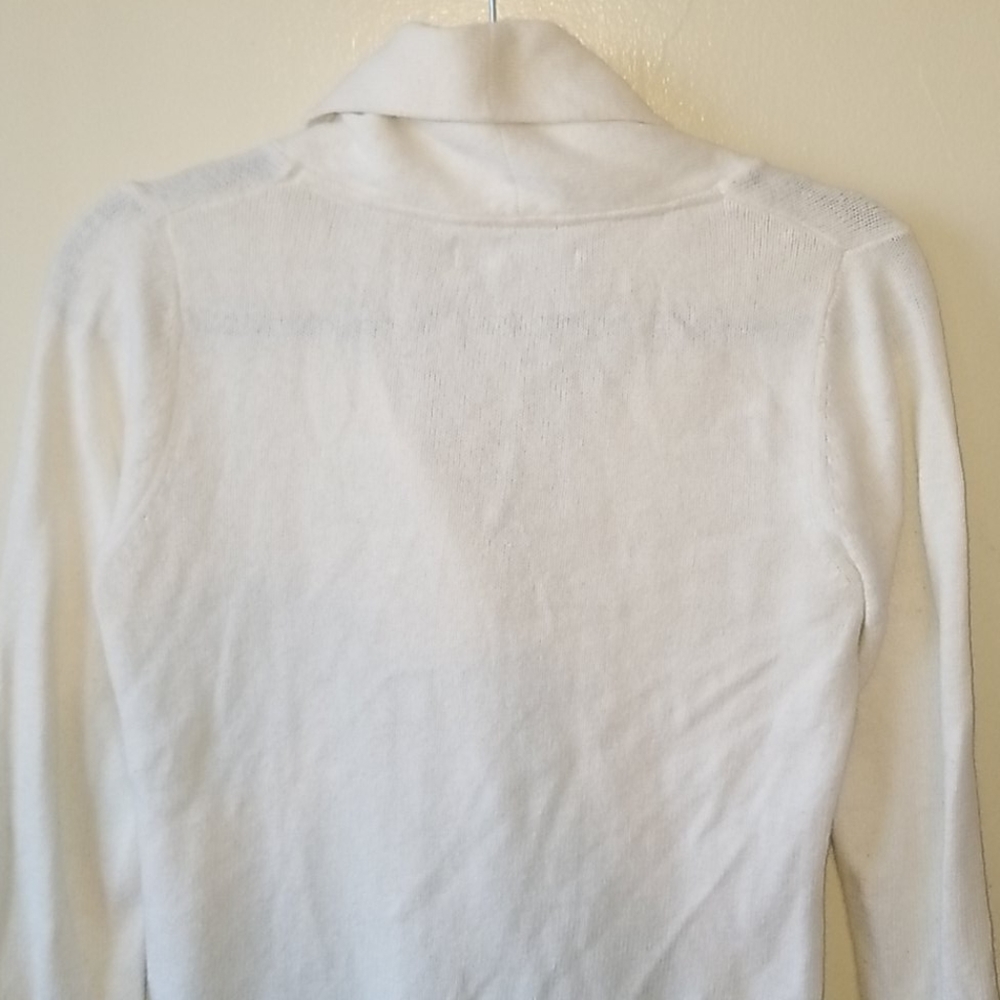 Buttoned sweater - Picture 5 of 8